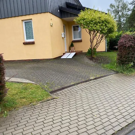 Komfortables Einzelhaus Mit Garten Halstenbek Exterior foto